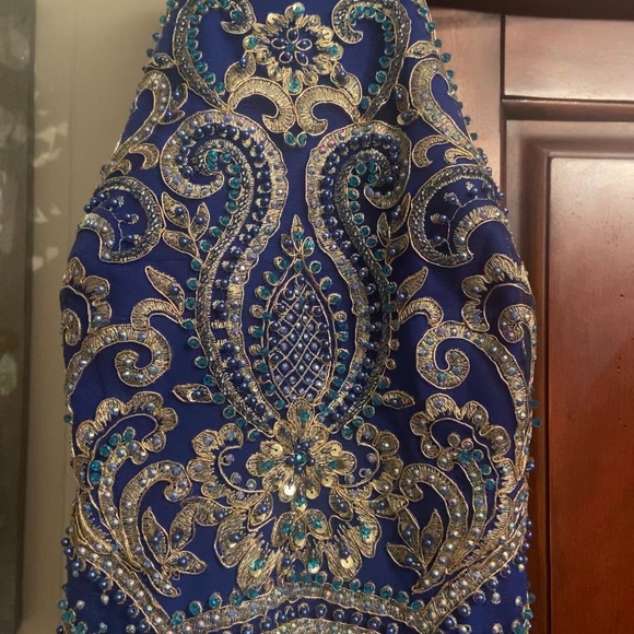 Formal beaded gown size 10 - Picture 3 of 5